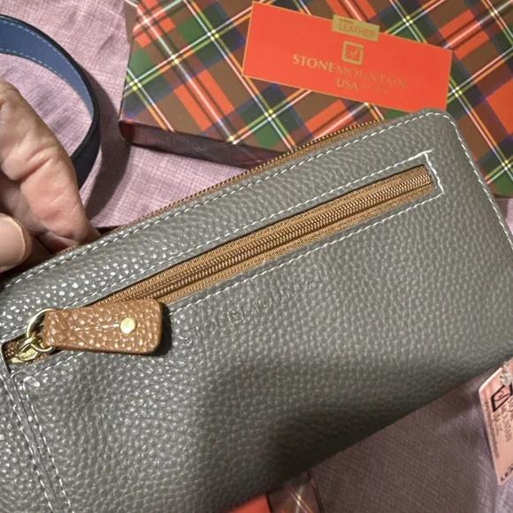 Stone Mountain bonded Leather NWT MSRP $68 Elephant Tan - Picture 4 of 6